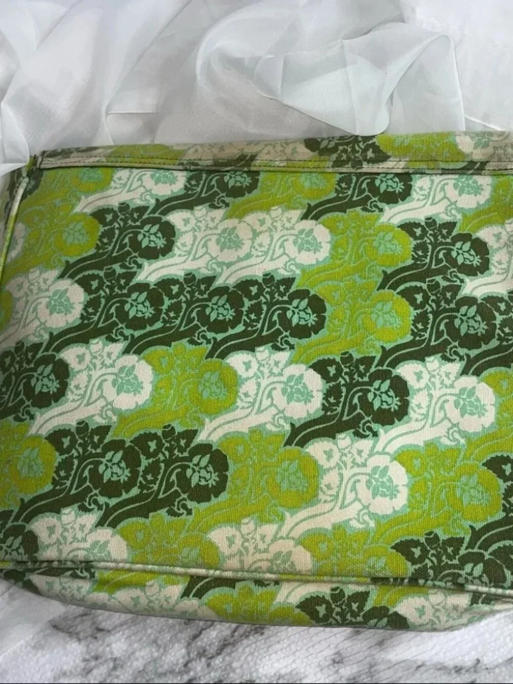 Lifepod Green Floral Print Laptop Case